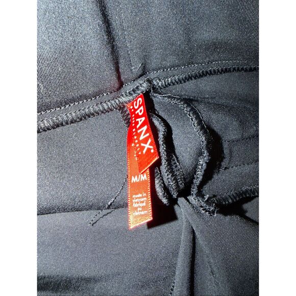 Spanx The Perfect Black Pant, Ankle Tuxedo Slim Straight- Size M - Picture 4 of 5